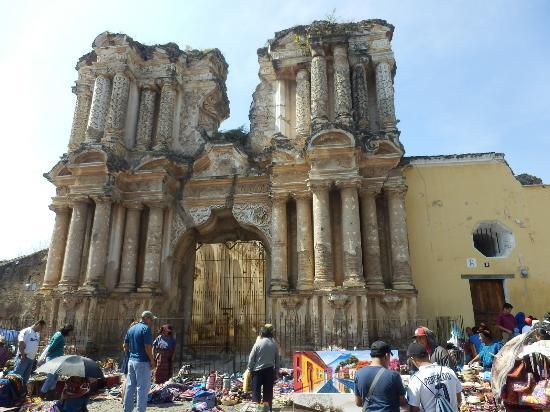 Mercado de Artesanias El Carmen